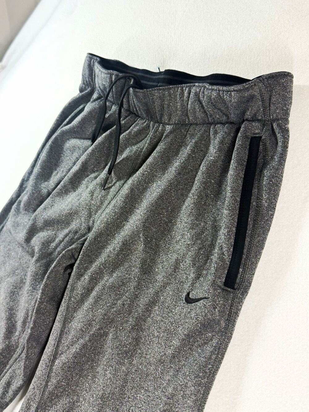 Nike Therma-FIT XS Gray Black Fleece Jogger Pants Unisex